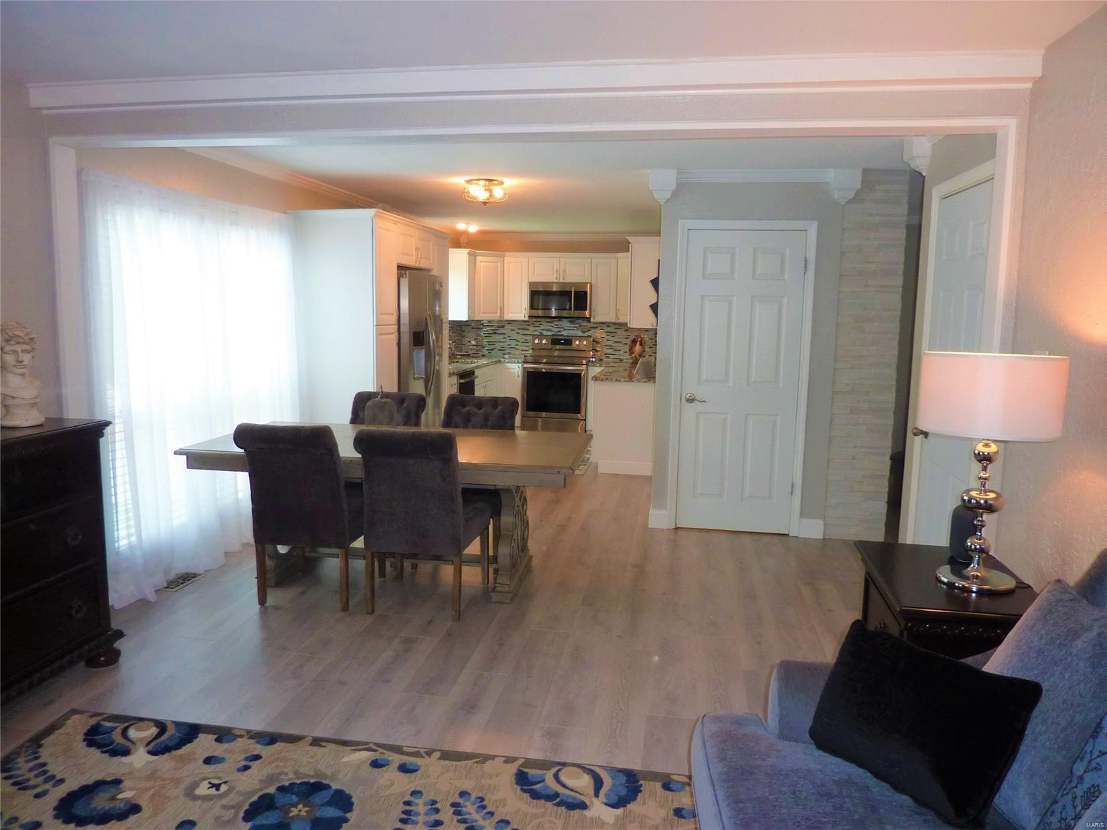 2735 Yaeger Road St. Louis, MO 63129 - Photo 8 of 45 Gallery Image 8