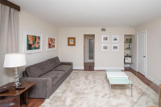 $8,500 | 258 Seaview Drive, Unit 3, Key Biscayne, FL 33149