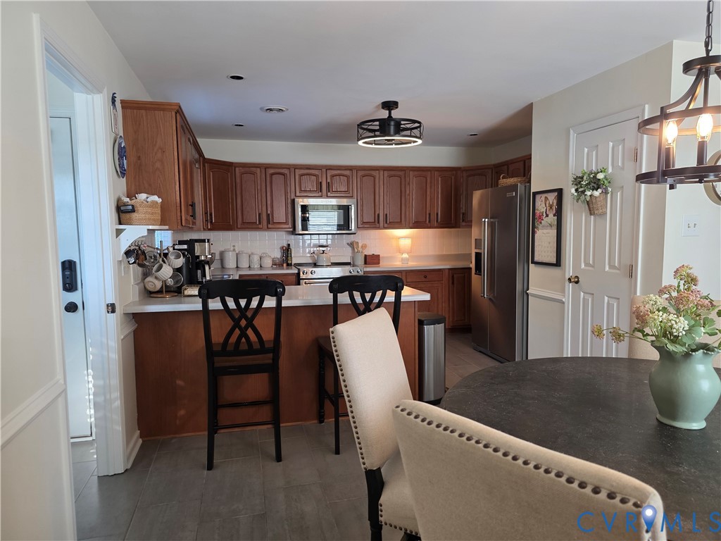 8511 Peaks Road Hanover, VA 23069 - Photo 19 of 43 Kitchen View As You Enter From Mud Room