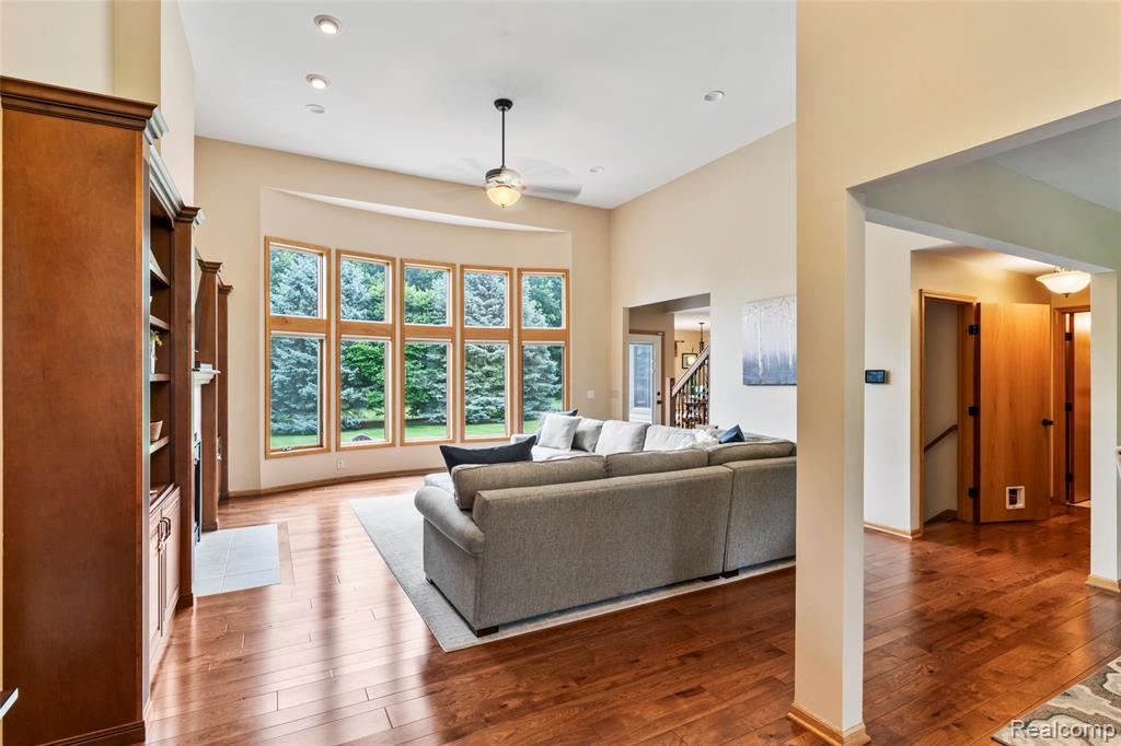 6541 East Ridge Court Brighton, MI 48116 - Photo 8 of 50