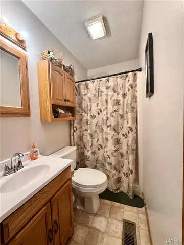 $239,900 | 4250 Sunburst Drive, Hannibal, MO 63401