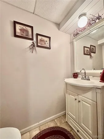 $239,900 | 4250 Sunburst Drive, Hannibal, MO 63401