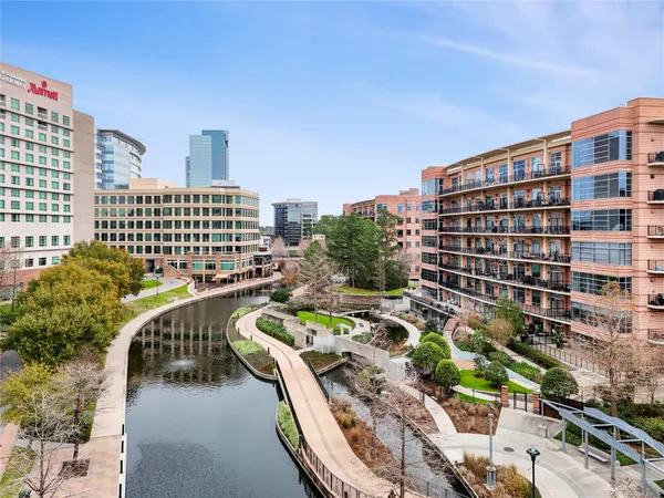 $998,000 | 3 Waterway Court, Unit 2B, Spring, TX 77380