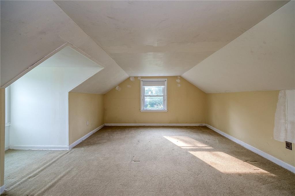 4100 Tuscarawas Road Beaver, PA 15009 - Photo 23 of 34 an empty room with windows