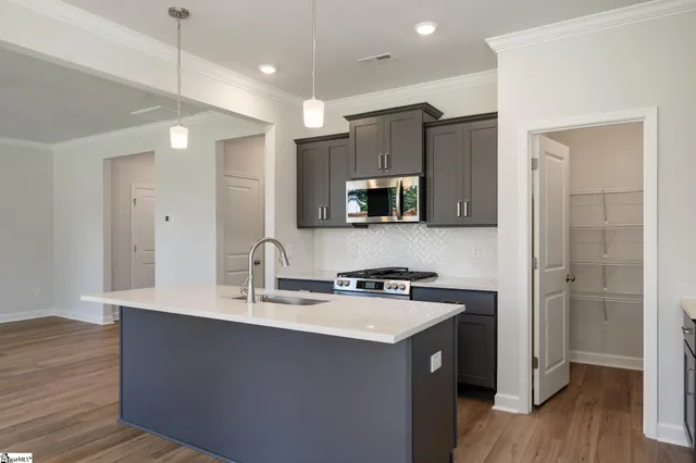 $329,000 | 7027 New Horizons Lane, Boiling Springs, SC 29316