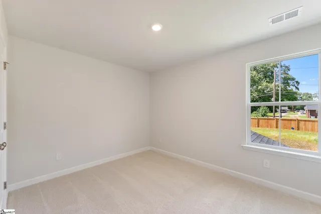 $329,000 | 7027 New Horizons Lane, Boiling Springs, SC 29316