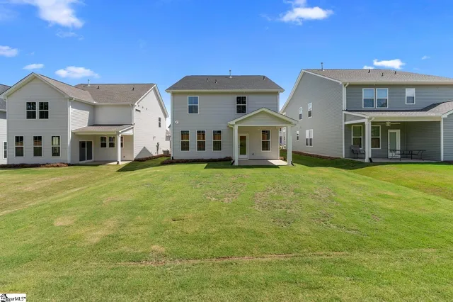 $329,000 | 7027 New Horizons Lane, Boiling Springs, SC 29316