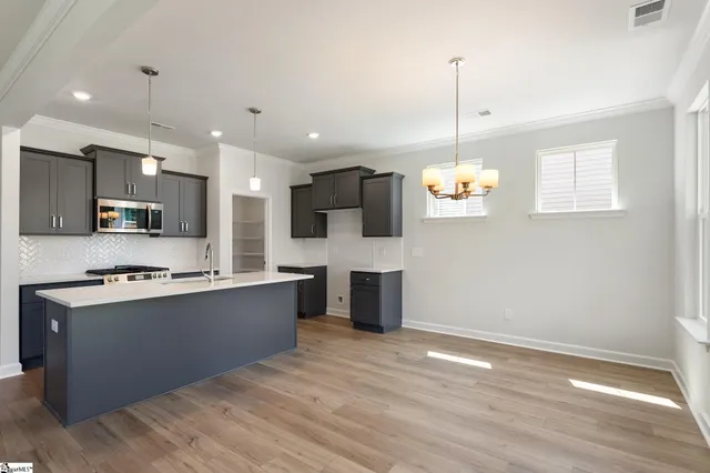 $329,000 | 7027 New Horizons Lane, Boiling Springs, SC 29316