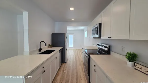 $2,195 | 2530 West Woodlawn Avenue, San Antonio, TX 78228