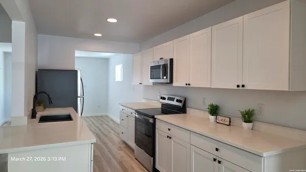 $2,195 | 2530 West Woodlawn Avenue, San Antonio, TX 78228