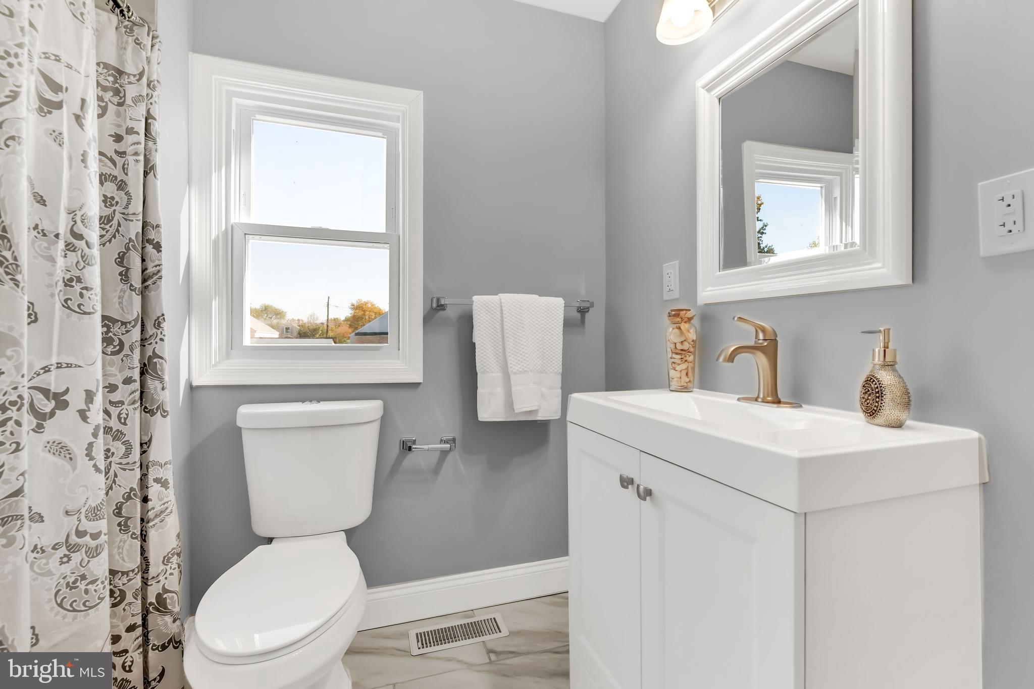 7618 Maple Road Baltimore, MD 21222 - Photo 13 of 27