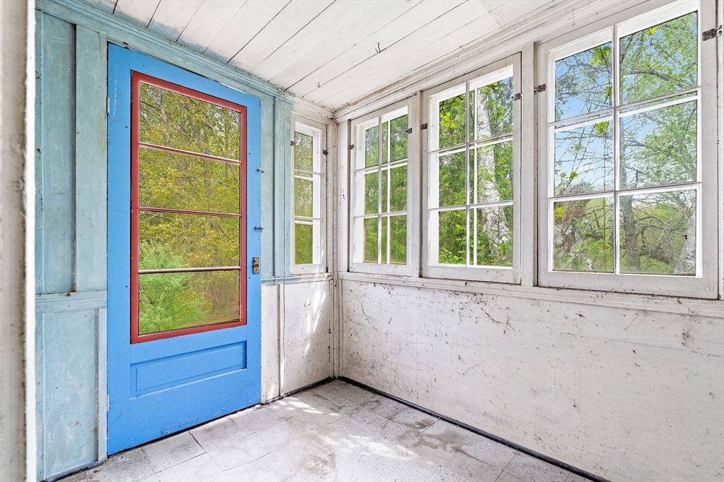13 Riverbank Road Maynard, MA 01754 - Photo 8 of 32 Gallery Image 8