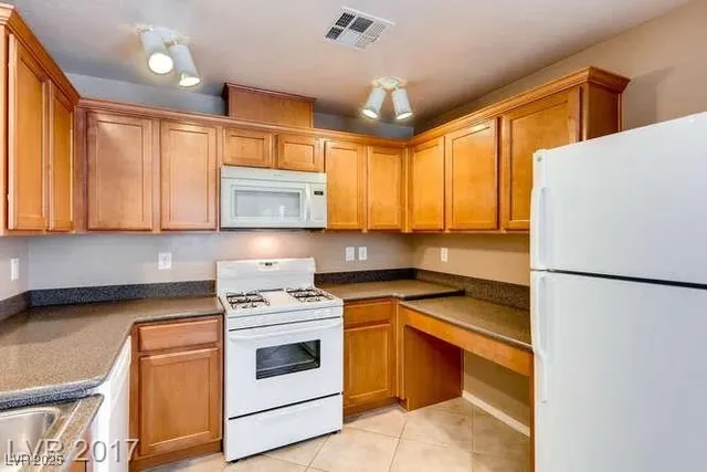 $1,300 | 6750 Caporetto Lane, Unit 102, North Las Vegas, NV 89084
