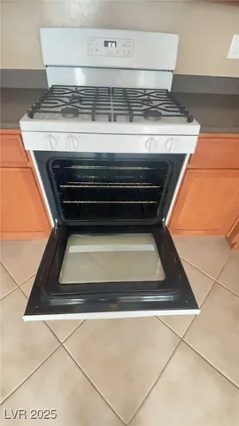 $1,300 | 6750 Caporetto Lane, Unit 102, North Las Vegas, NV 89084