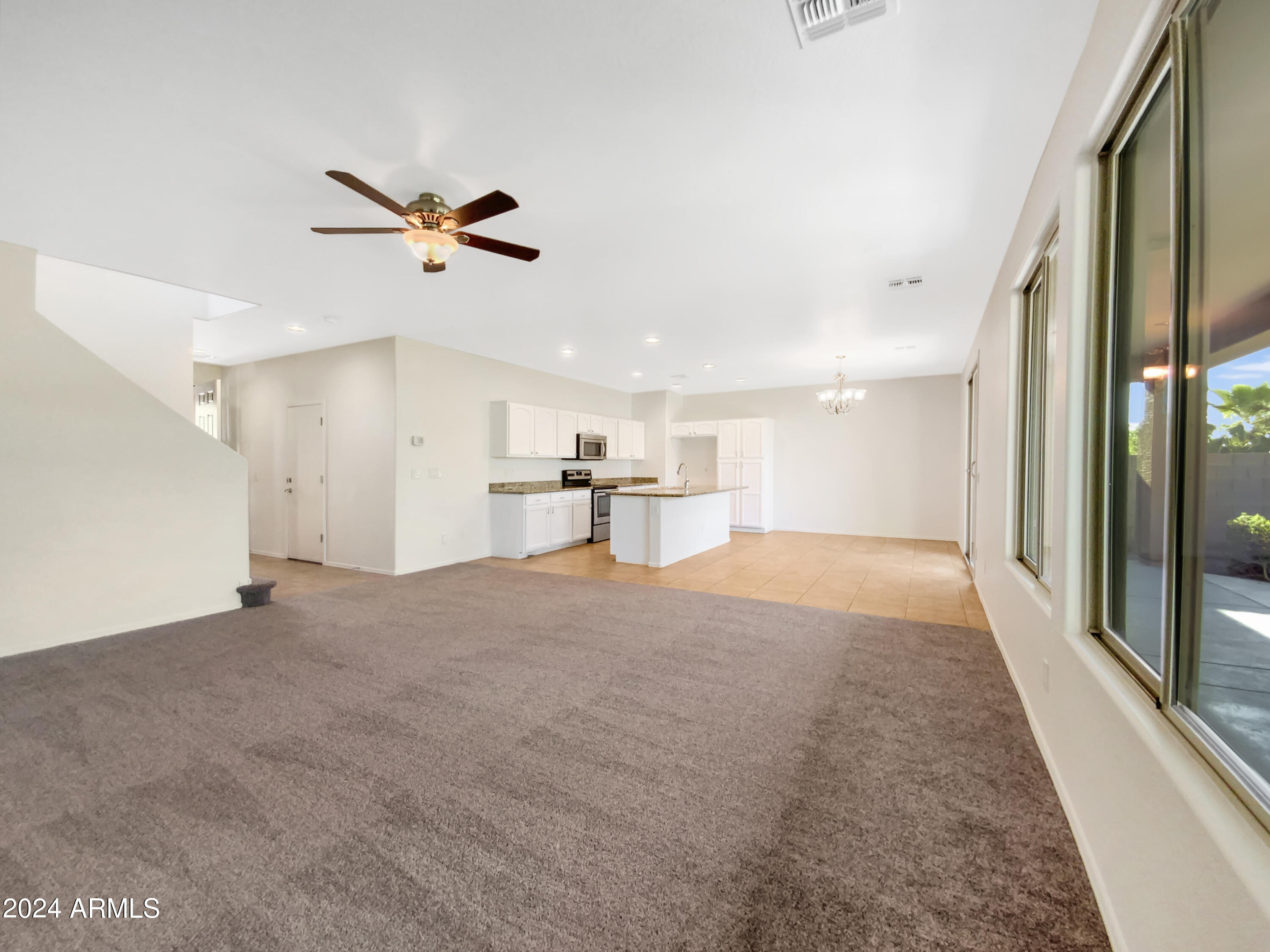 3346 East Rochelle Street Mesa, AZ 85213 - Photo 6 of 19 photo_06