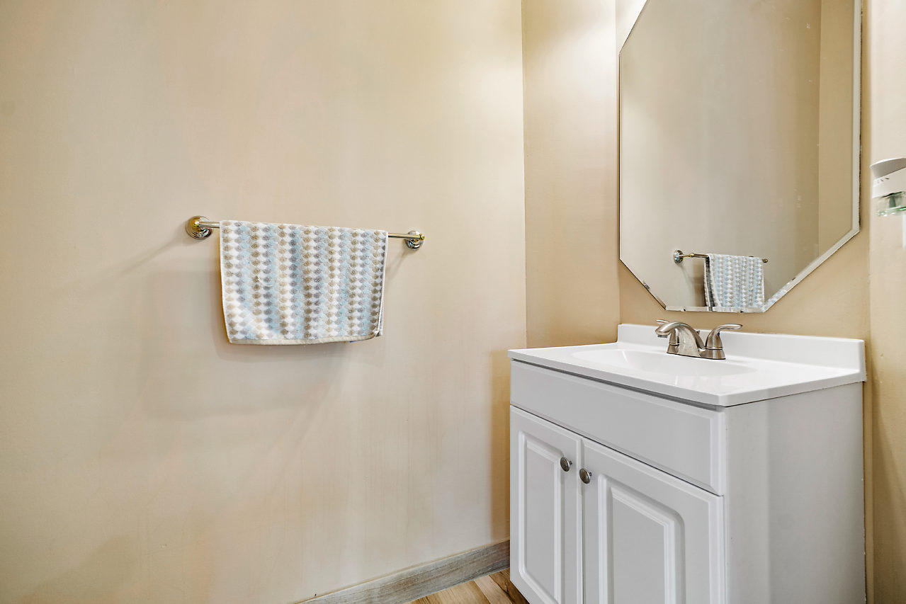 39 Lancaster Road Boynton Beach, FL 33426 - Photo 7 of 10 023-39LancasterRd-BoyntonBeach-FL-small