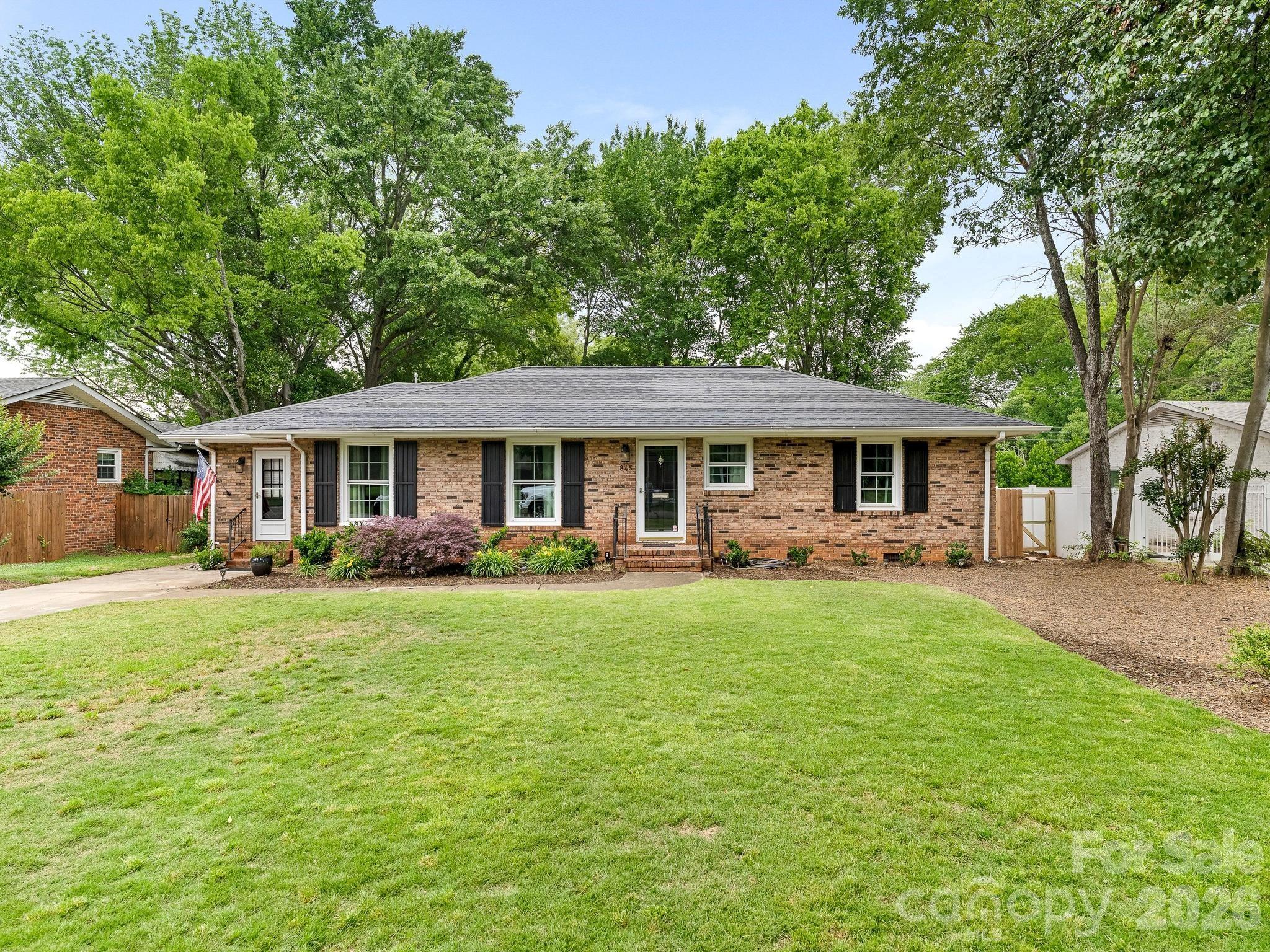 845 Fairbanks Road Charlotte, NC 28210 - Photo 1 of 19