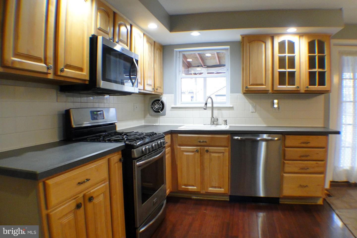 3663 Academy Road Philadelphia, PA 19154 - Photo 11 of 24 Gallery Image 11