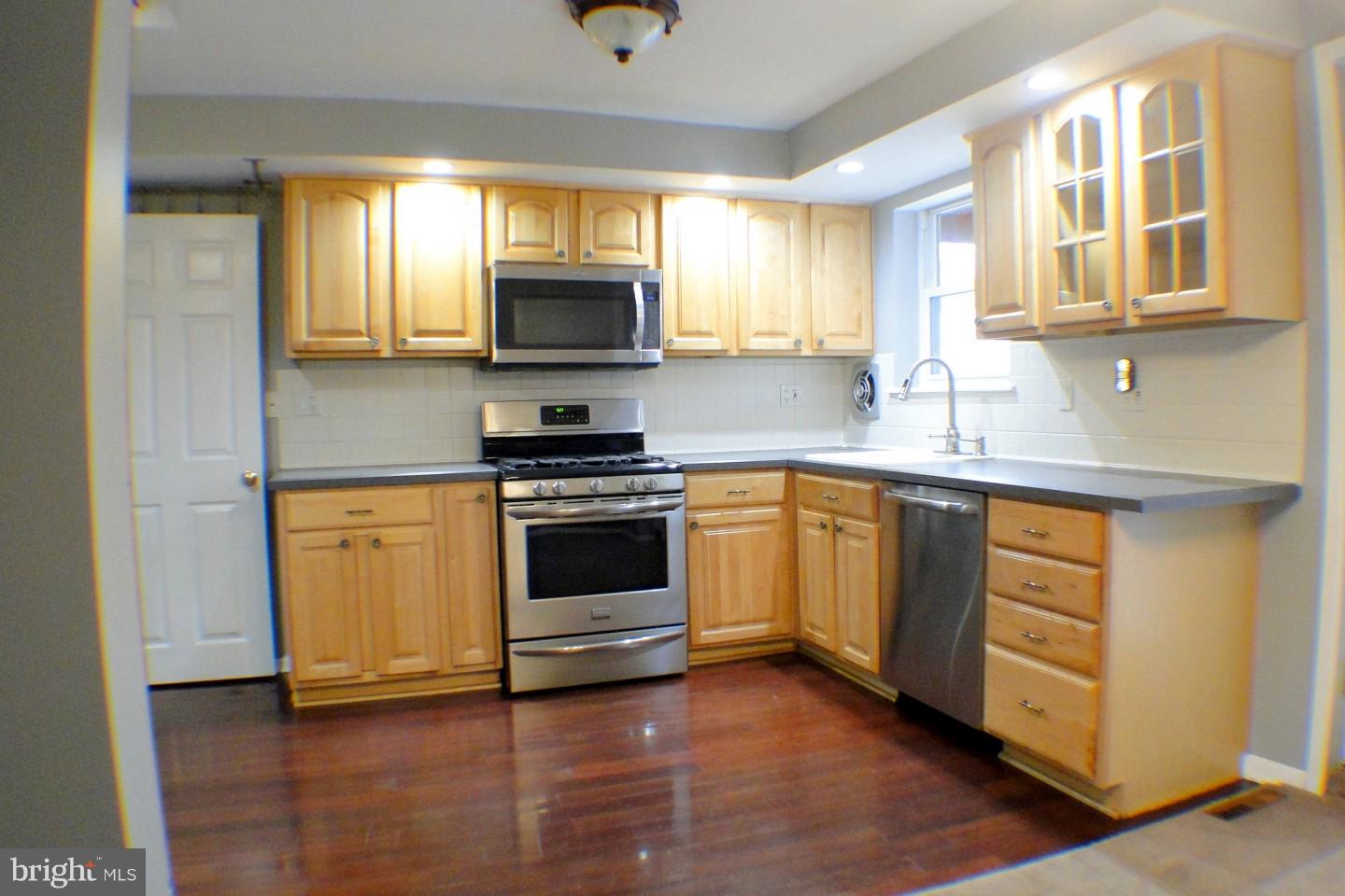 3663 Academy Road Philadelphia, PA 19154 - Photo 10 of 24 Gallery Image 10