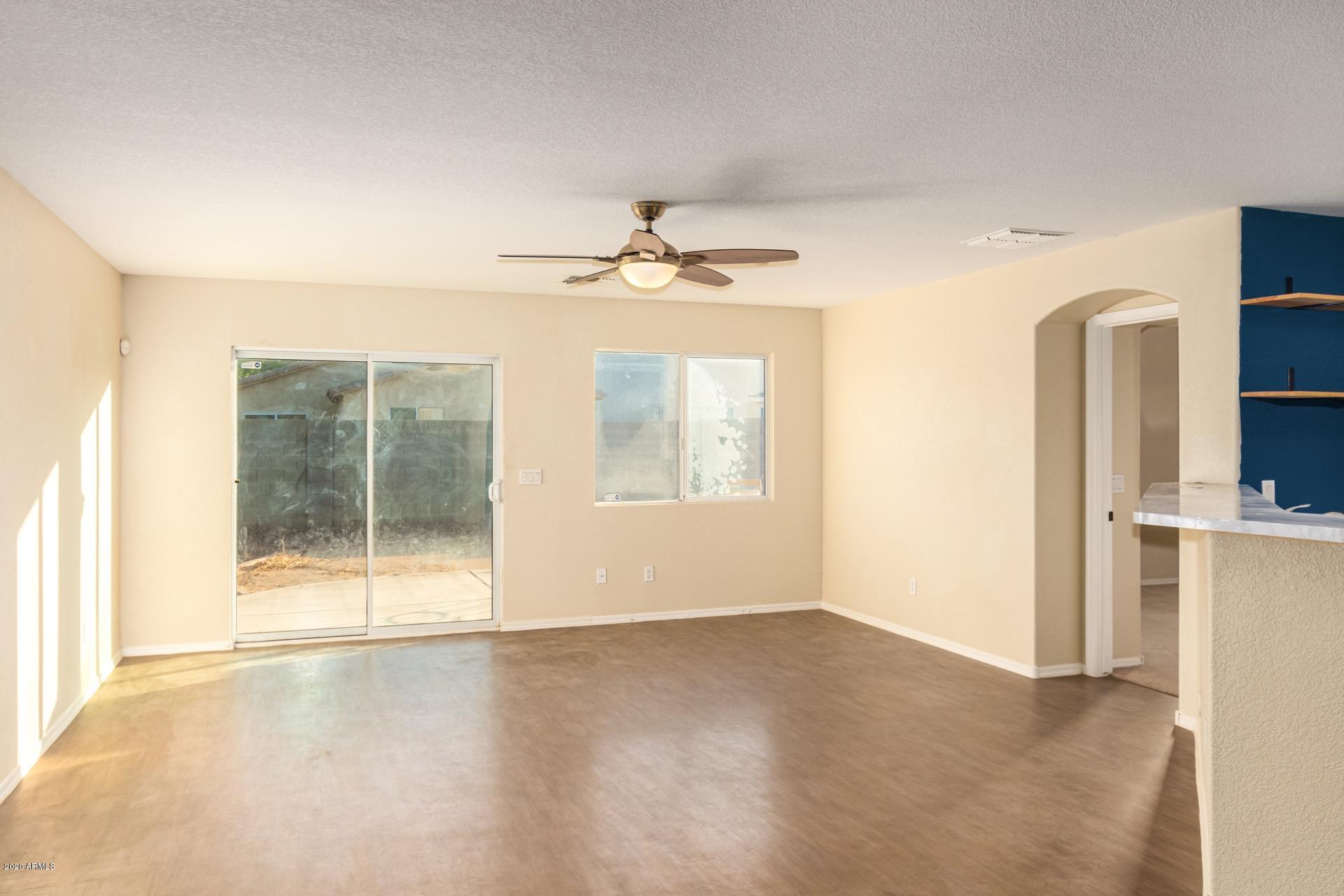1025 Grenadine Road Phoenix, AZ 85040 - Photo 3 of 25 Grenadine 3