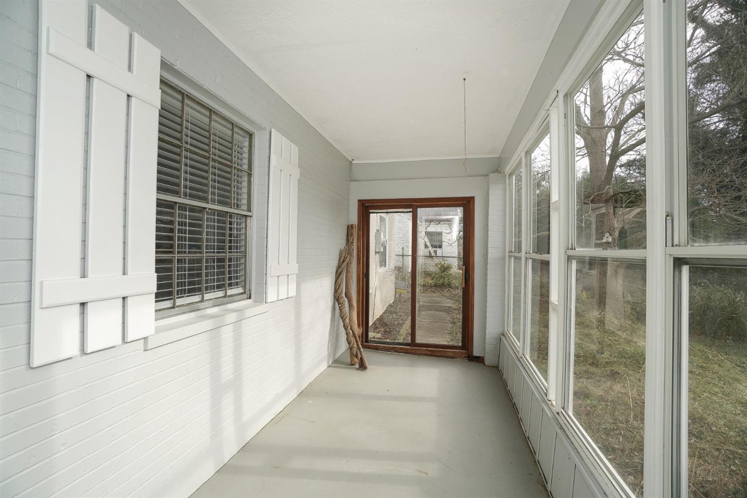 5088 Rapid Run Road Cincinnati, OH 45238 - Photo 4 of 22