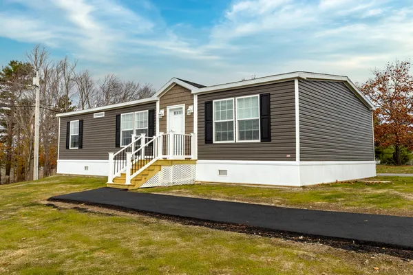 $167,900 | 30 Main Road, Holden, ME 04429
