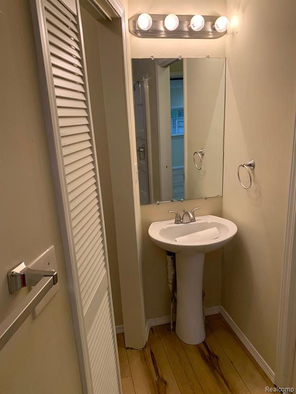 1200 Bangor Road Waterford, MI 48328 - Photo 16 of 20
