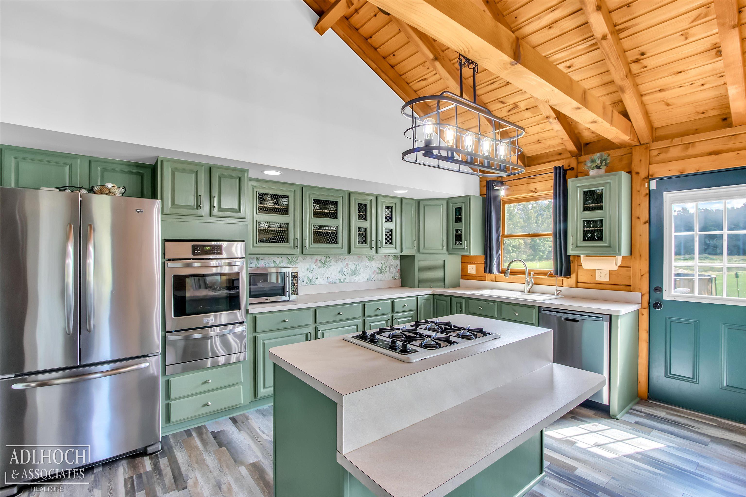 21450 Bordman Road Armada, MI 48005 - Photo 6 of 29 50090148-12.JPG