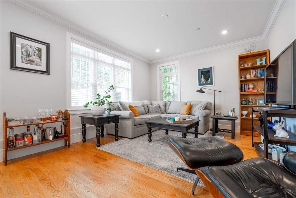 315 College Farm Road, Unit 1 Waltham, MA 02451 - Photo 5 of 15 Gallery Image 5