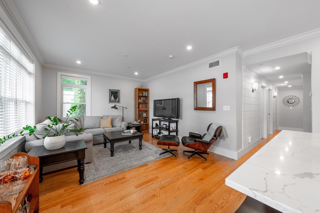 315 College Farm Road, Unit 1 Waltham, MA 02451 - Photo 6 of 15 Gallery Image 6