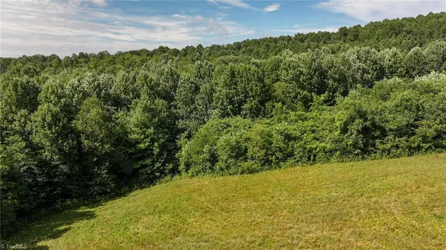 $75,000 | 0 Continental Drive, Hillsville, VA 24343