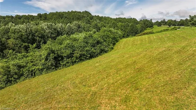 $75,000 | 0 Continental Drive, Hillsville, VA 24343