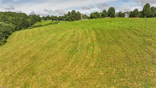 $75,000 | 0 Continental Drive, Hillsville, VA 24343