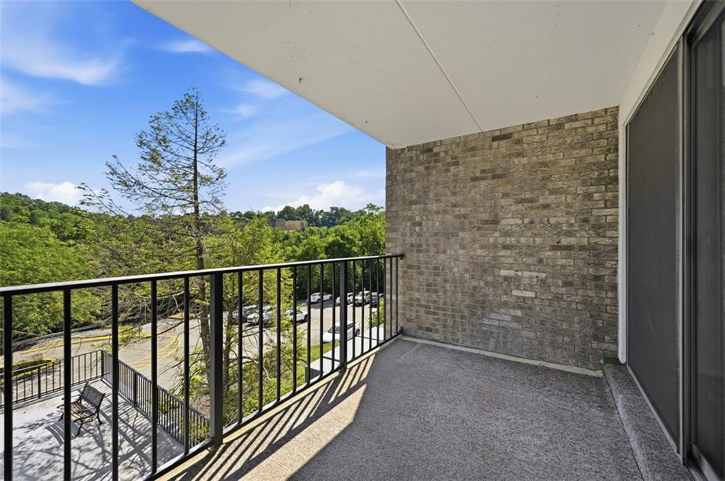2160 Greentree Road, Unit 105W Pittsburgh, PA 15220 - Photo 24 of 44 Gallery Image 24