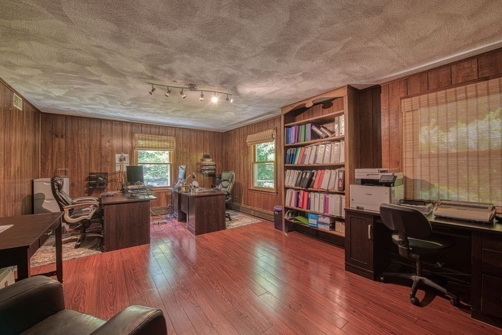 331 Mountain Street Sharon, MA 02067 - Photo 13 of 33