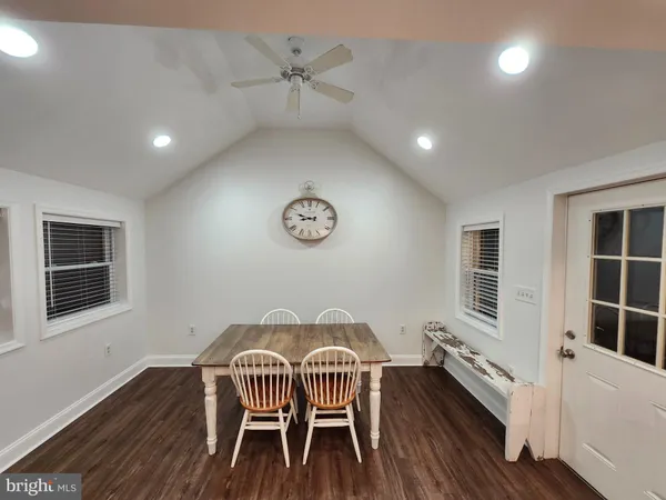 $2,800 | 51 Bunting Lane, Aston, PA 19014