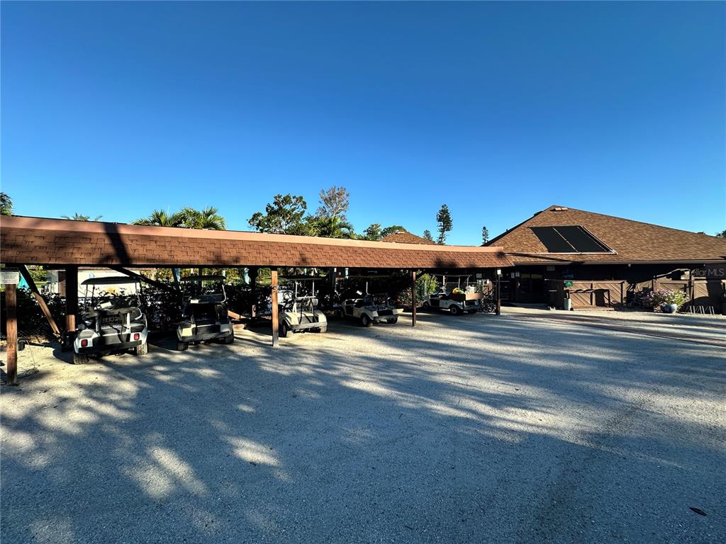 4572 Red Maple, Unit 901 Bradenton, FL 34210 - Photo 21 of 30 a view of a large building