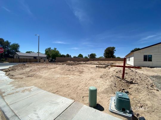 801 Paradise Drive Ridgecrest, CA 93555 - Photo 8 of 14 Gallery Image 8