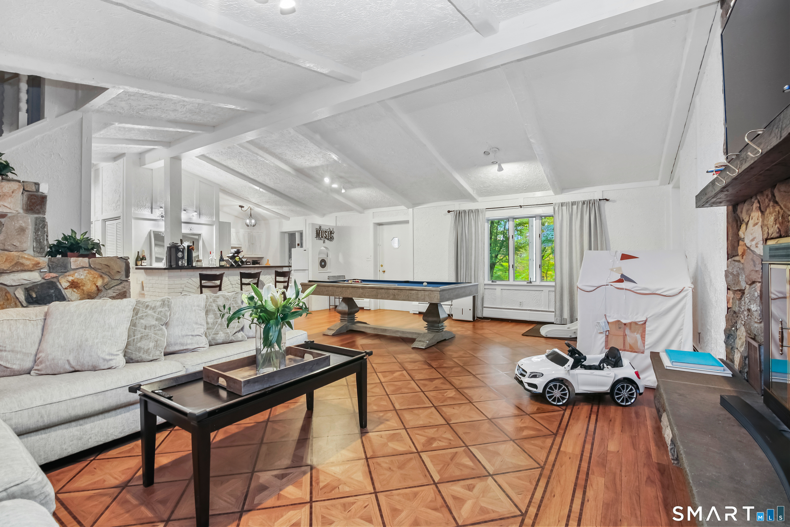 244 Strobel Road Trumbull, CT 06611 - Photo 18 of 34