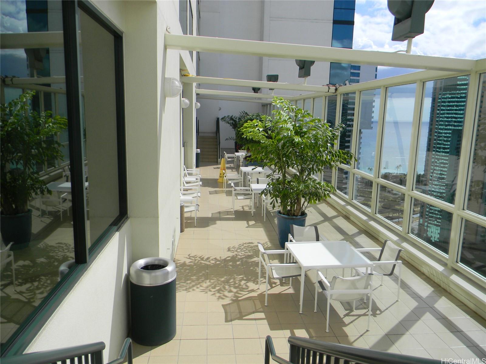 88 Piikoi Street, Unit 3604 Honolulu, HI 96814 - Photo 5 of 7 Winter Garden on the 36 floor