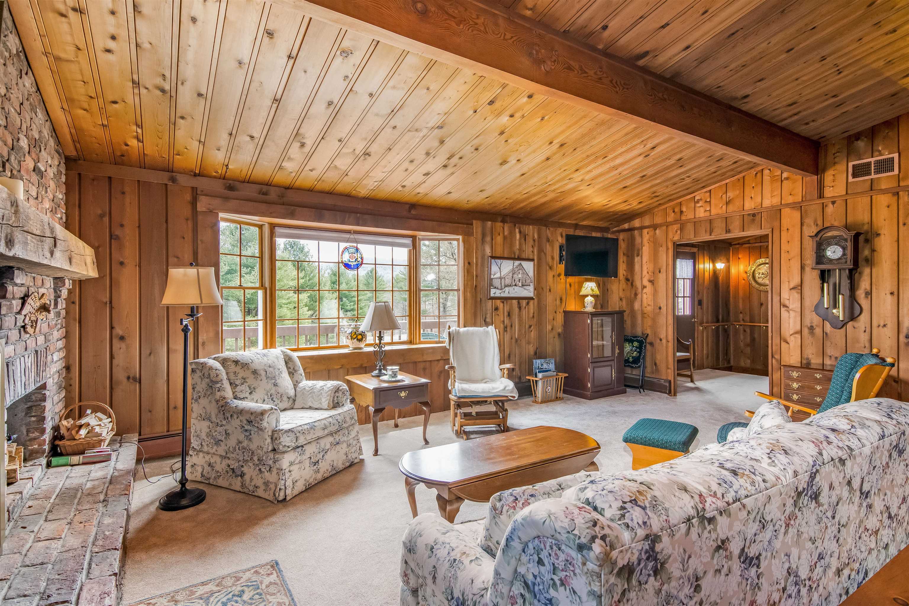 129 Cady Hill Road Stowe, VT 05672 - Photo 3 of 40