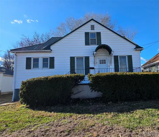 $129,000 | 611 Van Zant Street, Chester, IL 62233