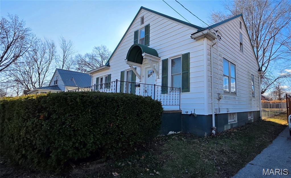 611 Van Zant Street Chester, IL 62233 - Photo 2 of 37