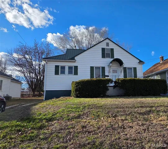 $149,000 | 611 Van Zant Street, Chester, IL 62233