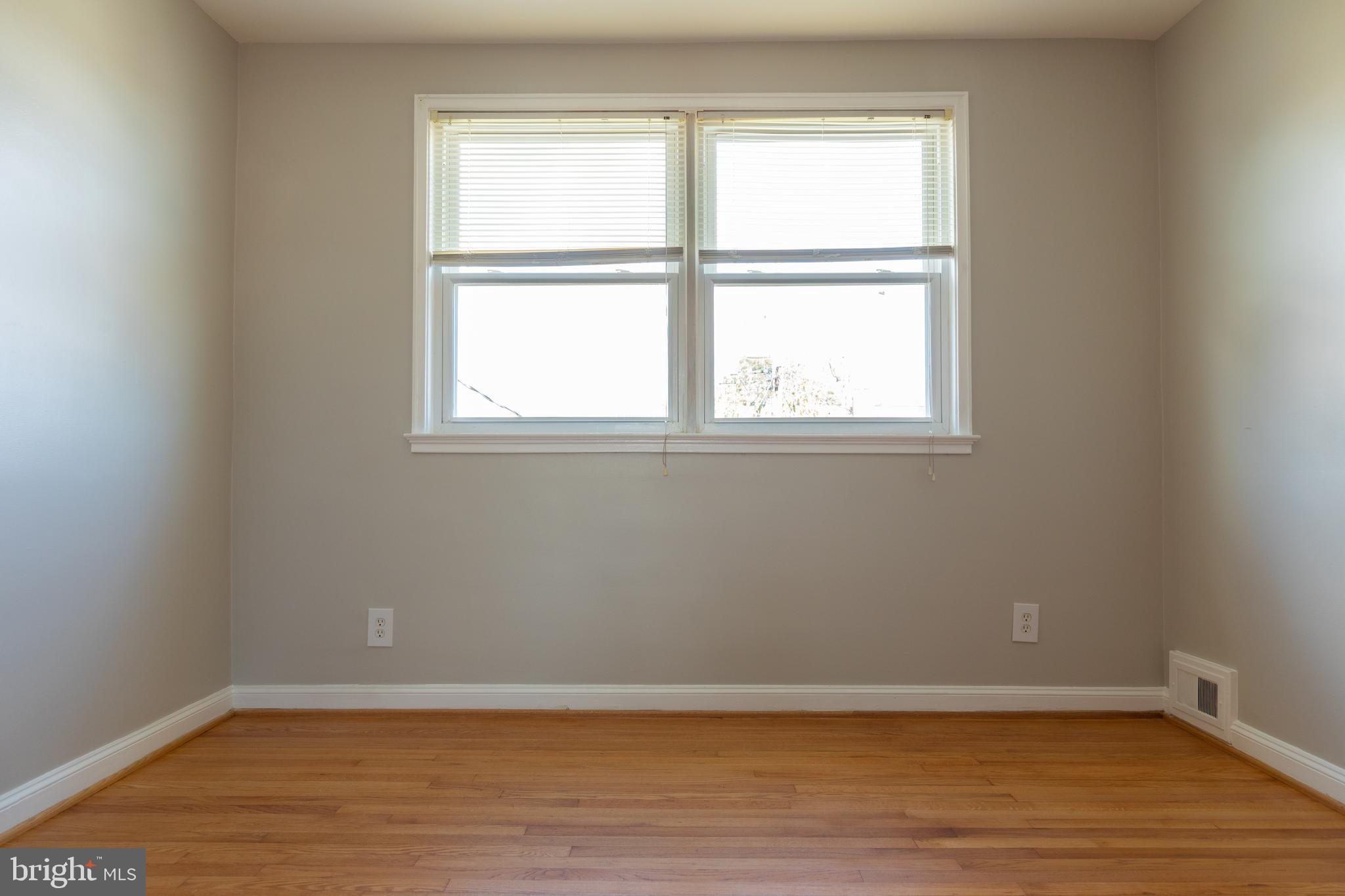 1914 Heathfield Road Baltimore, MD 21239 - Photo 15 of 40 Front Bedroom
