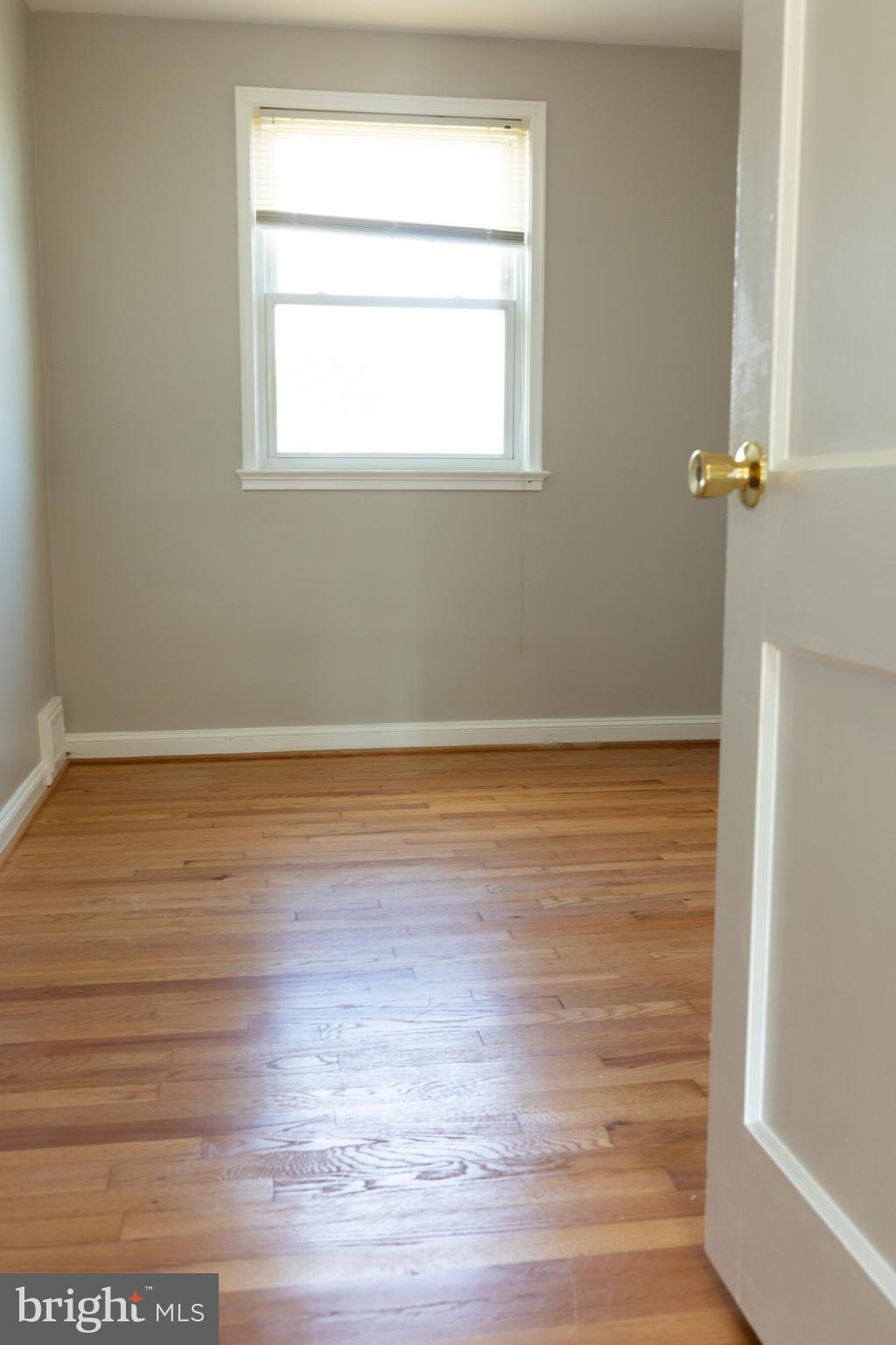 1914 Heathfield Road Baltimore, MD 21239 - Photo 19 of 40 Cozy Bedroom