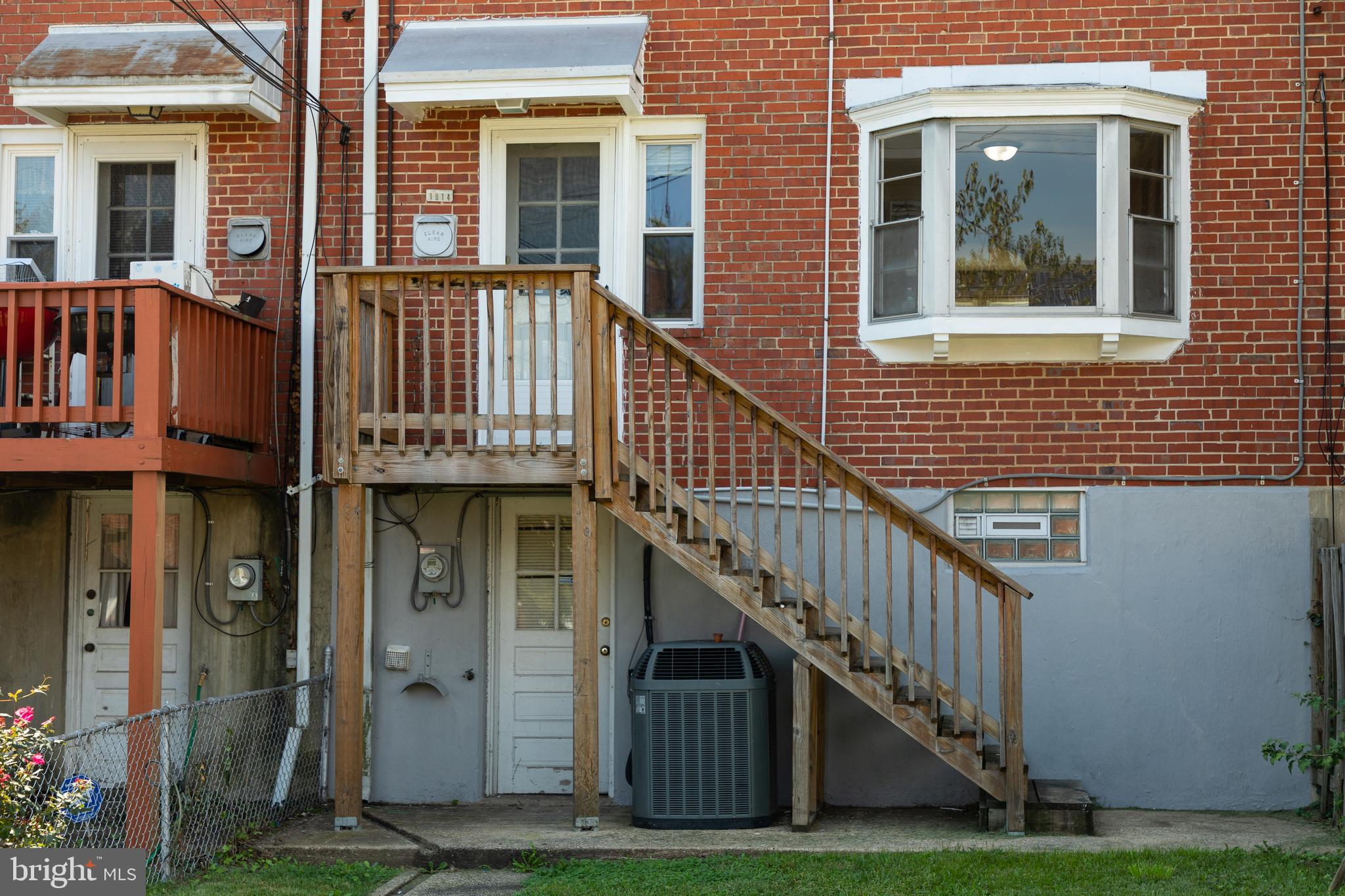 1914 Heathfield Road Baltimore, MD 21239 - Photo 37 of 40 Rear