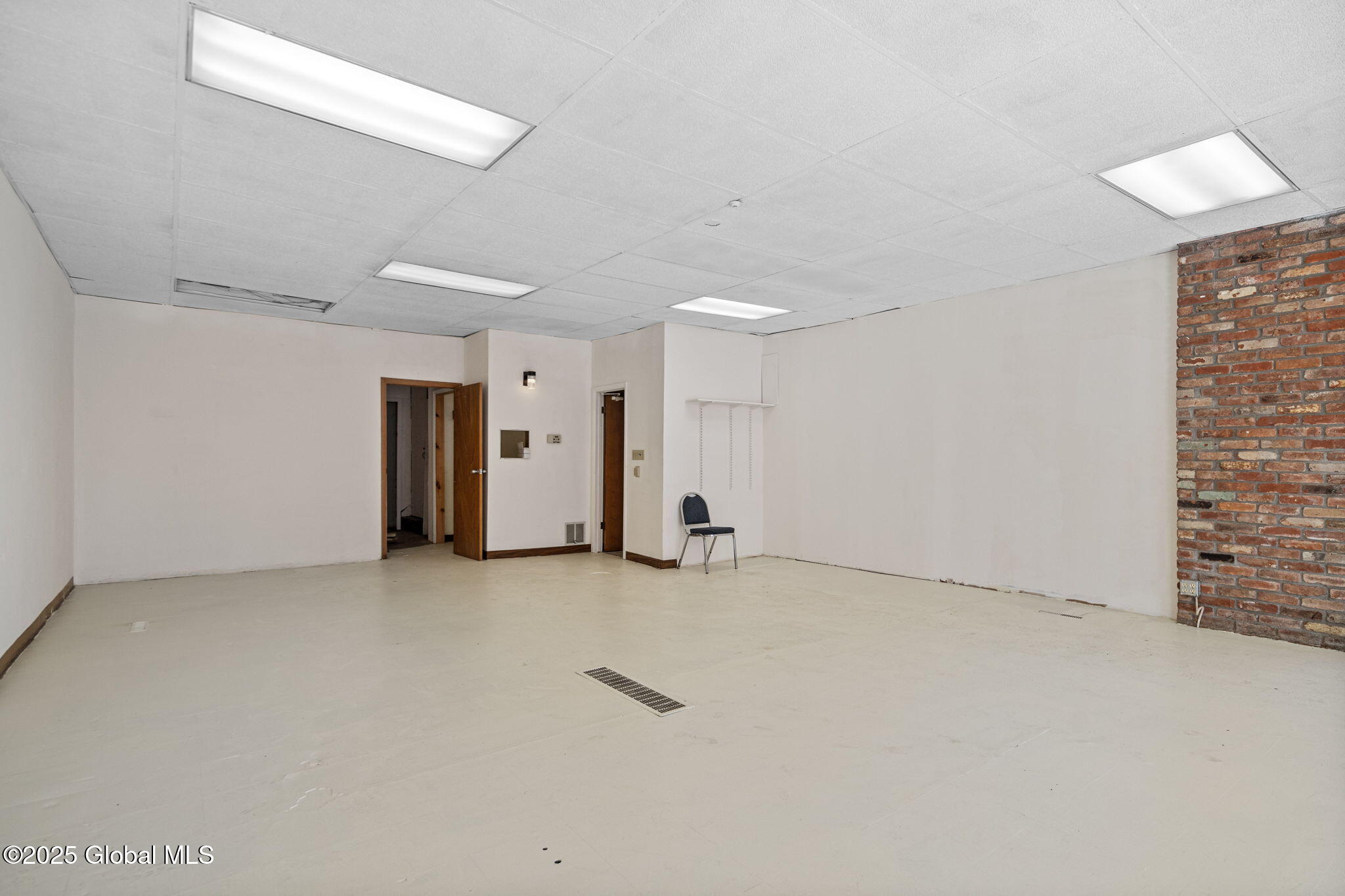 2735 Broadway Rotterdam, NY 12306 - Photo 12 of 23 13-web-or-mls-013-2735-broadway-rotterda