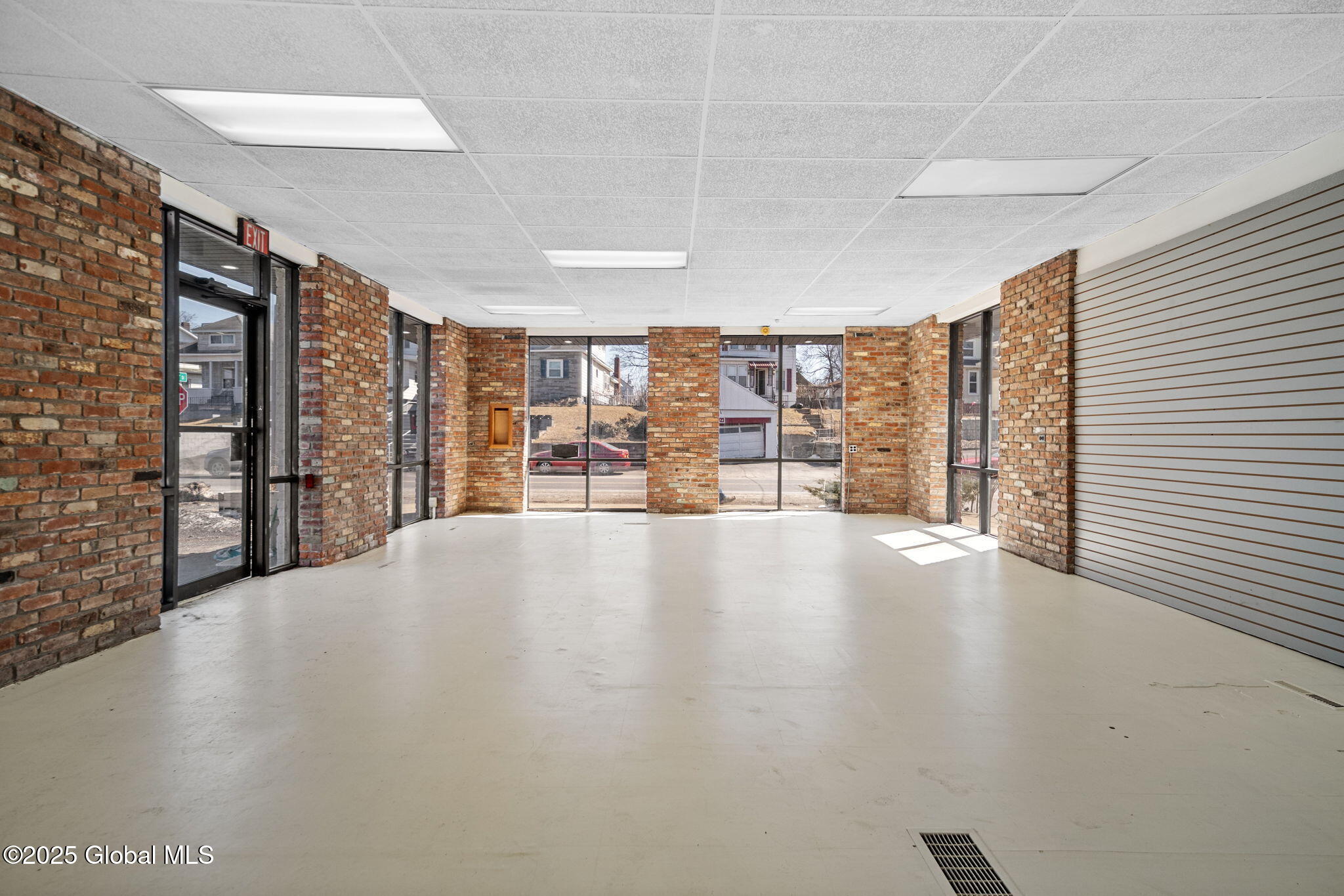 2735 Broadway Rotterdam, NY 12306 - Photo 5 of 23 6-web-or-mls-006-2735-broadway-rotterdam