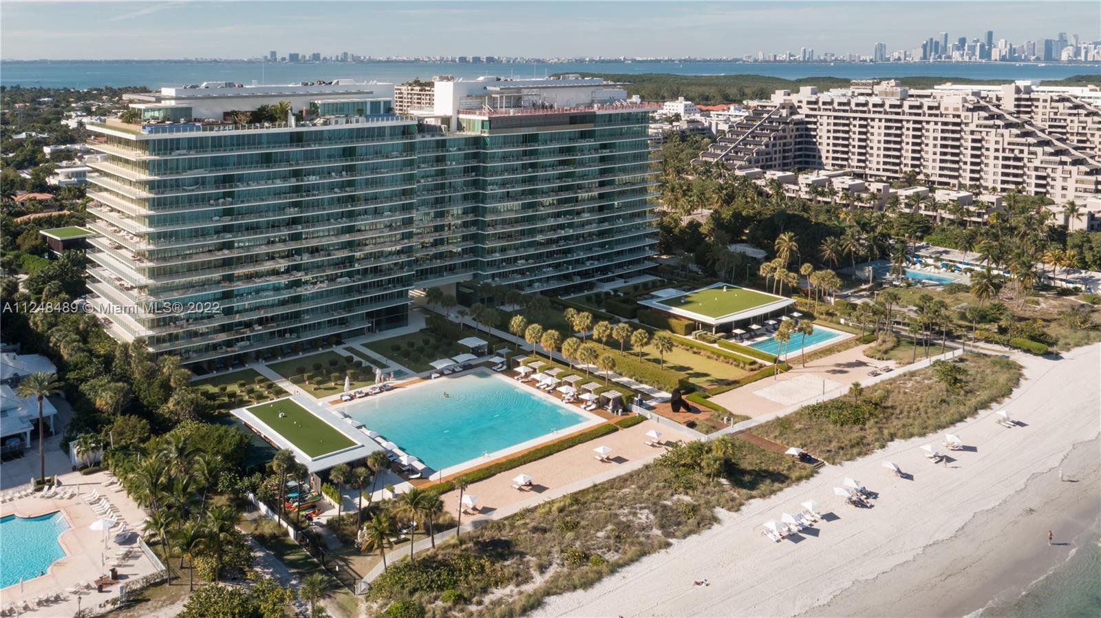 360 Ocean Drive, Unit 1106S Key Biscayne, FL 33149 - Photo 46 of 46 a view of a city from a terrace